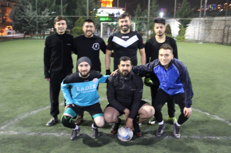 Golden Foots - KrmzTepe FC